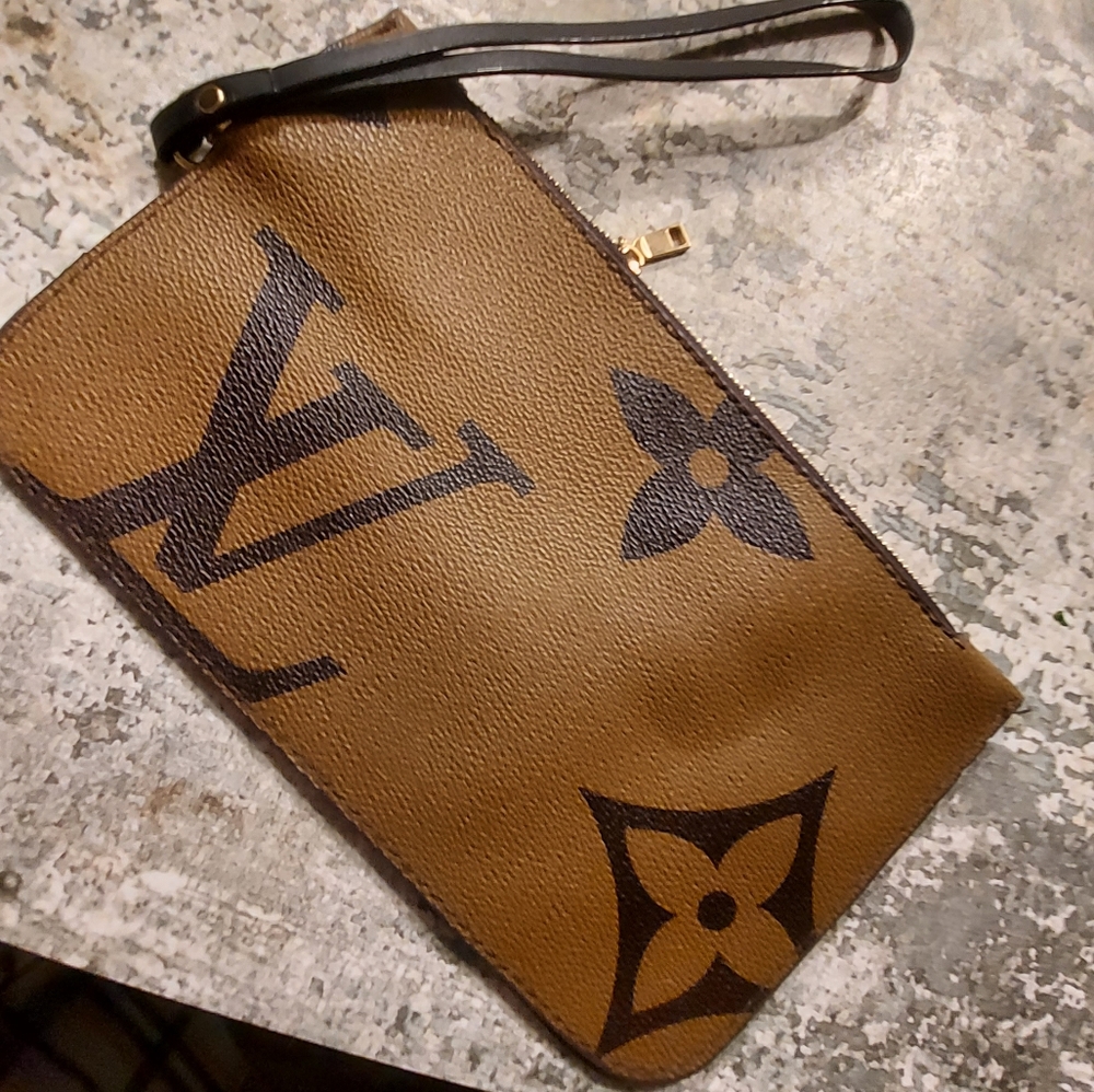 Wristlet